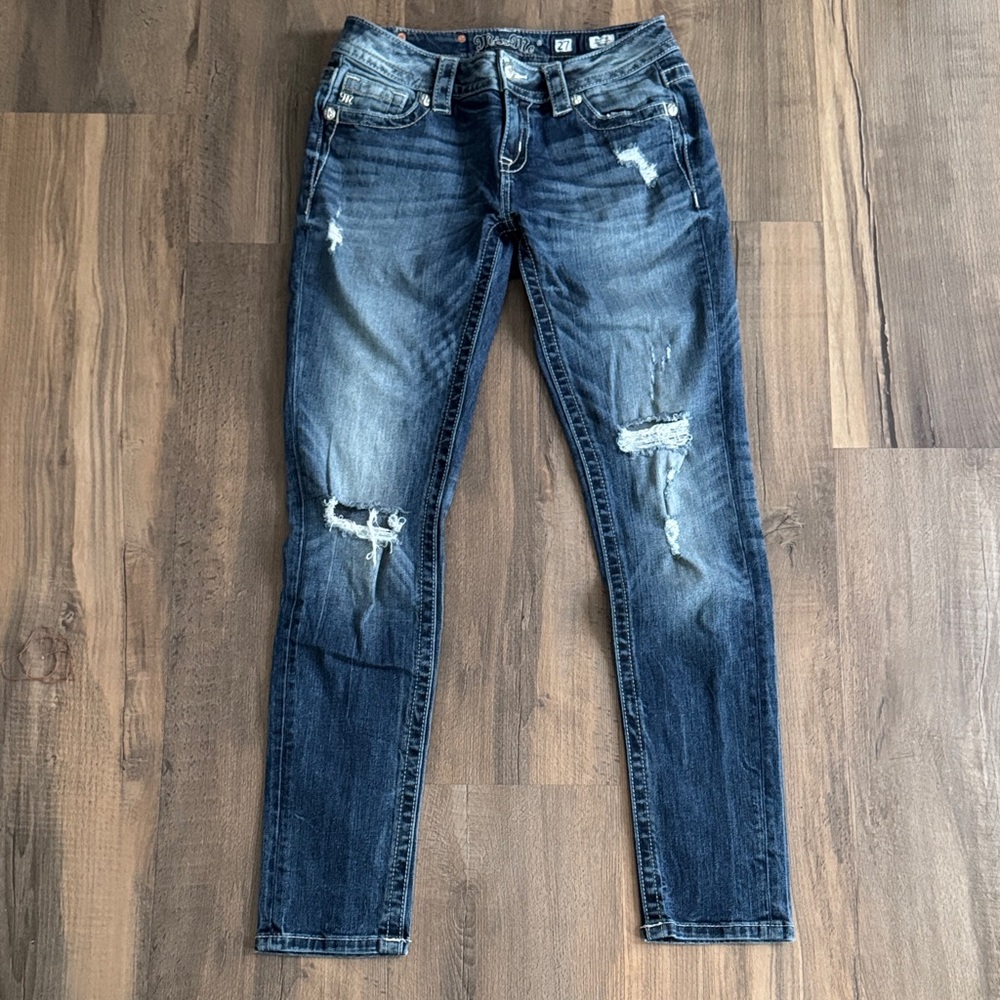 Miss Me Distressed Mid rise skinny jeans